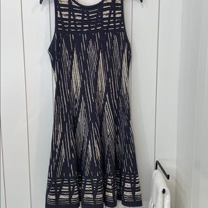 Gray geometric print sweater dress